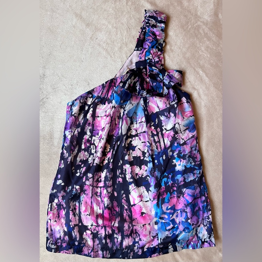 Medium Forever 21 One Shoulder splatter top